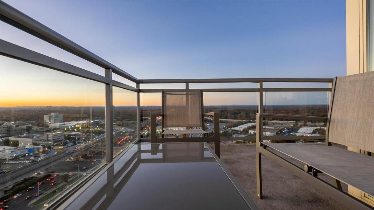 Hala Tysons Aparthotel McLean Buitenkant foto